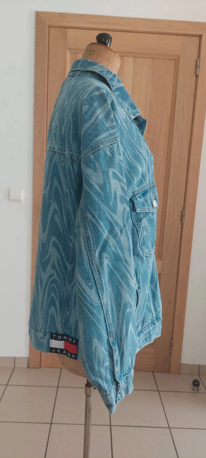 Veste en jean Tommy Jeans à motif psychédélique - Taille S – photo 3